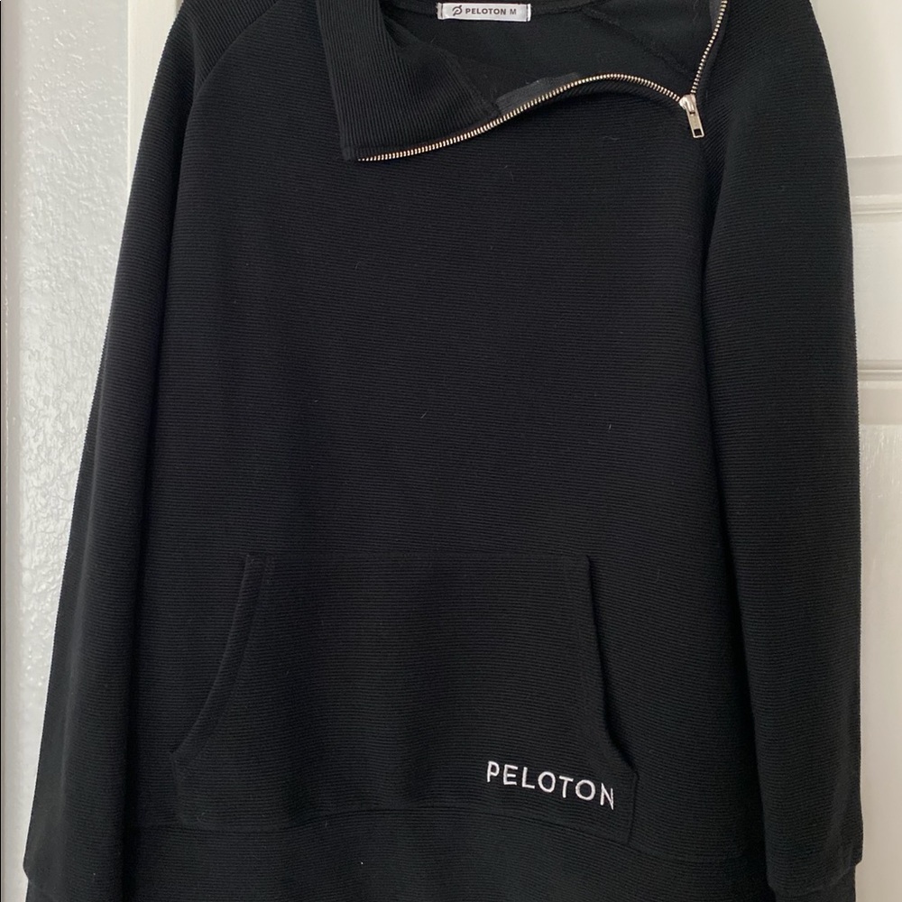 Women’s Peloton Ribbed Pullover Size Medium